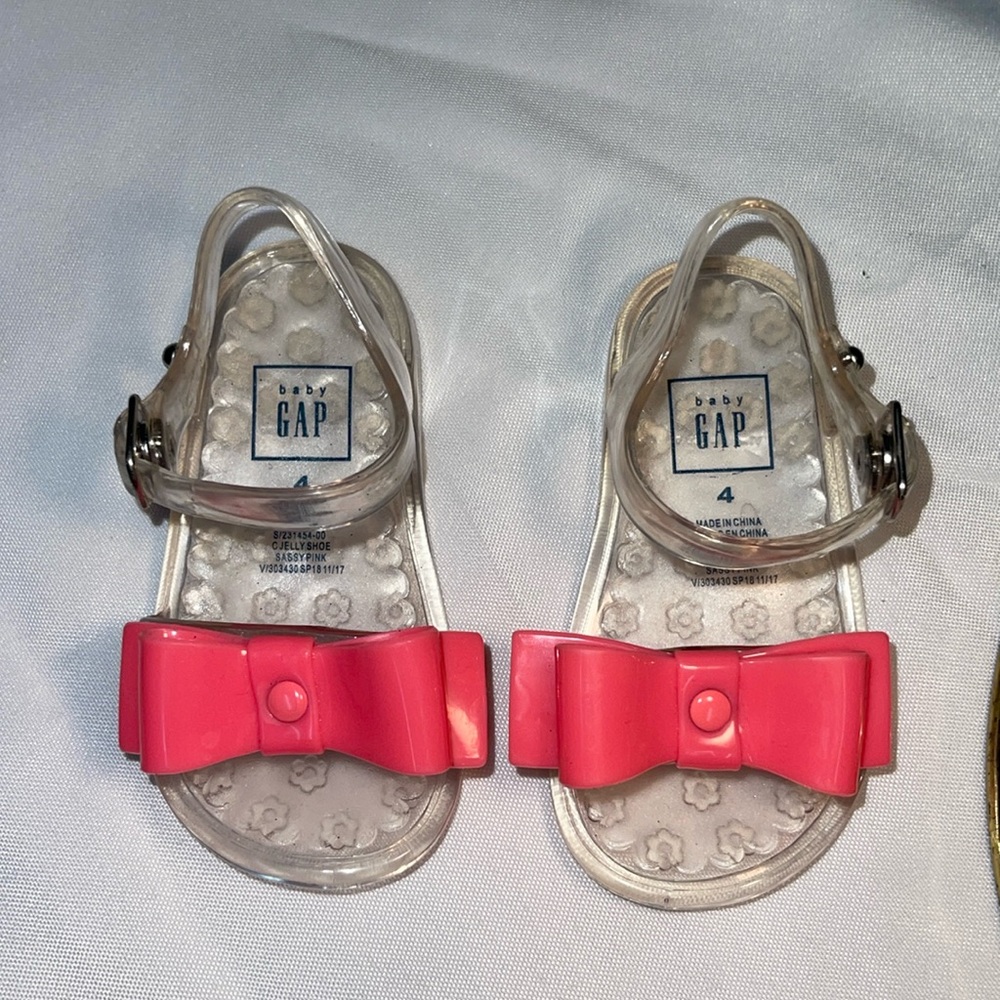 Gap jelly sandal, clear w/ pink bow, toddler 4